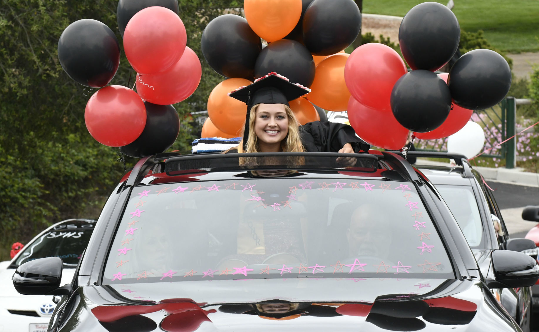 060520 SYVHS grad parade 02.jpg